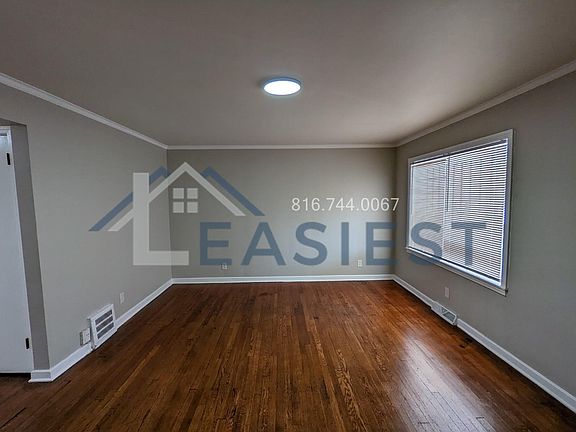 3rd image of 7414 Tracy Ave