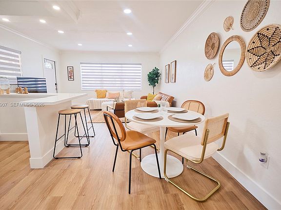 4th image of 1232 SW 30th Pl