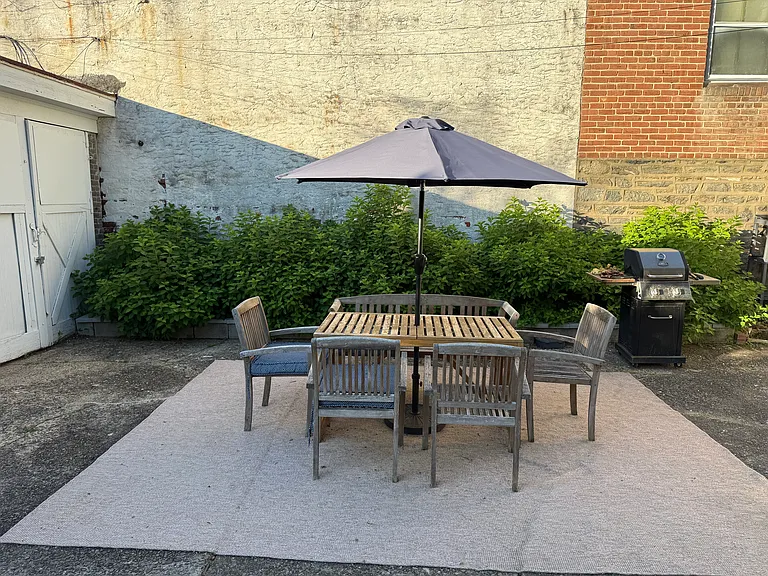 374 Lyceum Ave #1 — Photo 12