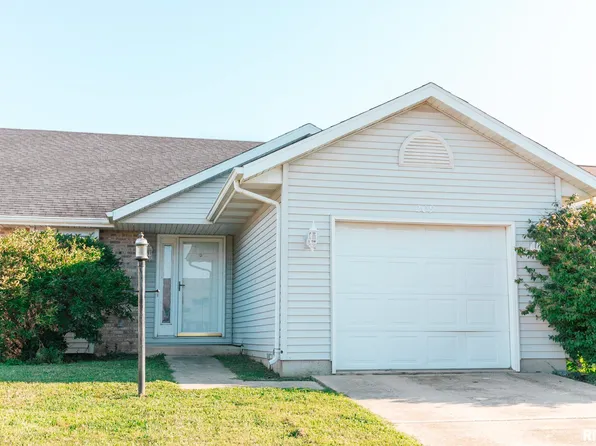 209 Eagle Ridge Dr, Chatham, IL 62629