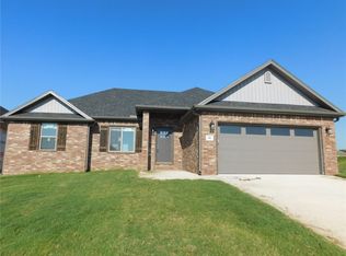 282 Nebo St, Prairie Grove, AR 72753