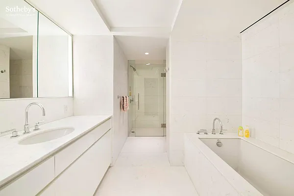 Rented by Sotheby's International Realty | media 25