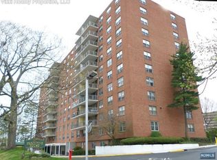 301 Beech St APT 12A, Hackensack, NJ 07601