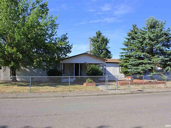 2nd image of 4936 Larch Ct