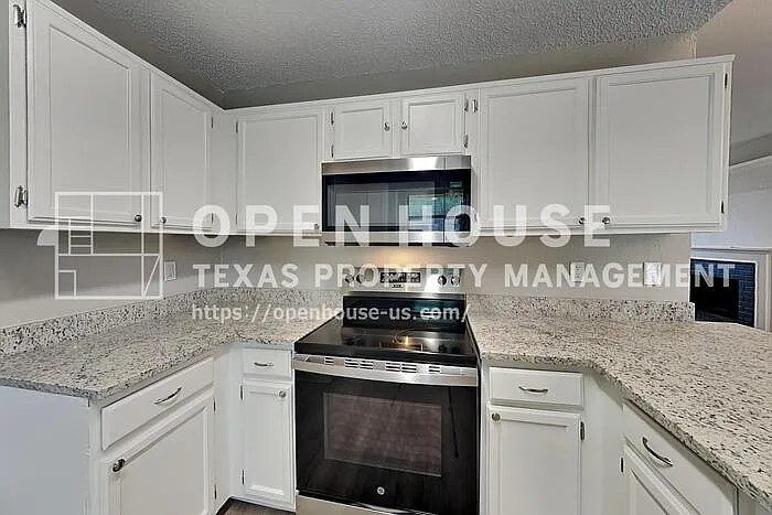 219 Cutting Horse Ln — Photo 6