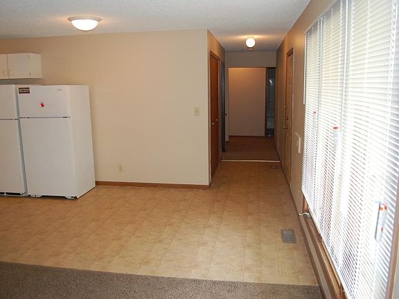 Front entrance and informal dining