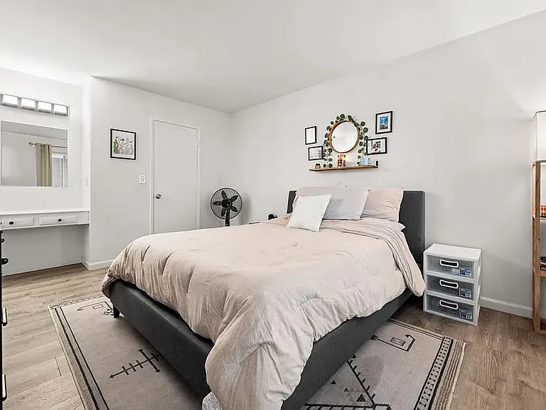 4800 Williamsburg Ln #140 — Photo 5
