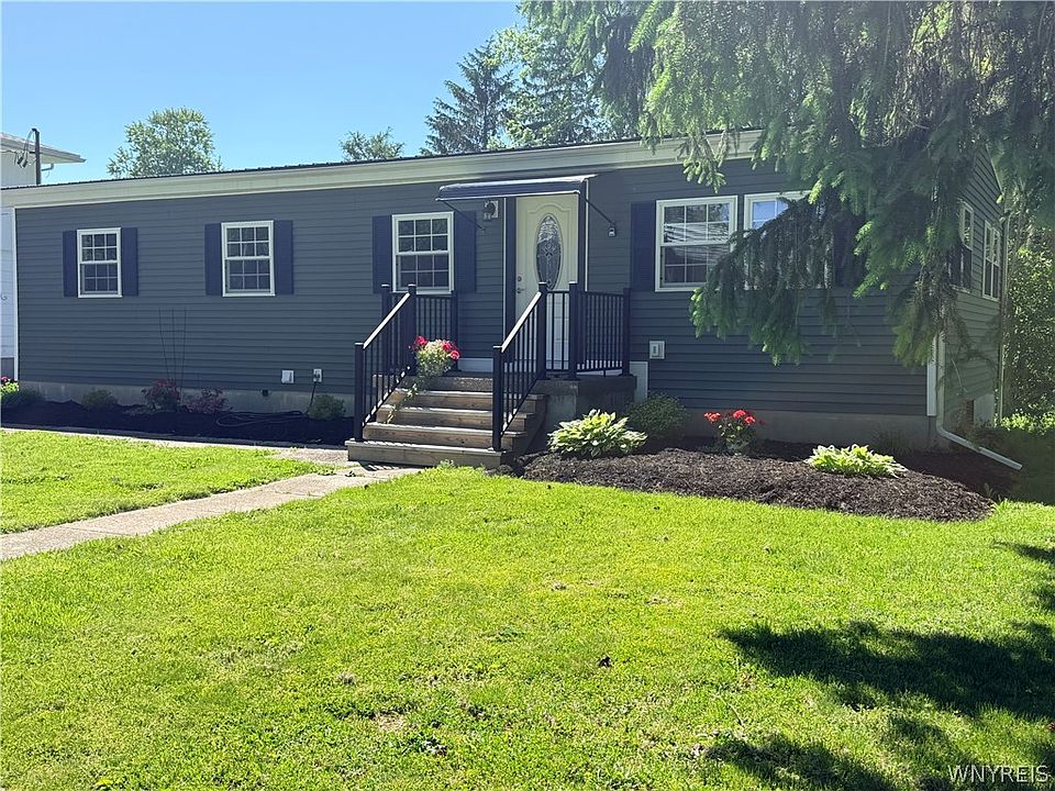 1st image of 4 Jackson Ave