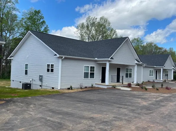 240 W Reedy Fork Rd, Seneca, SC 29678