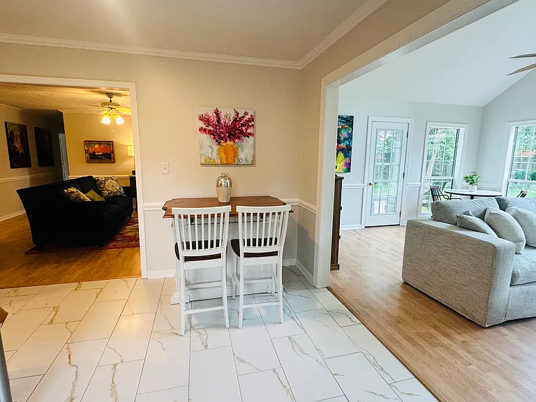 313 Browning Ave — Photo 6