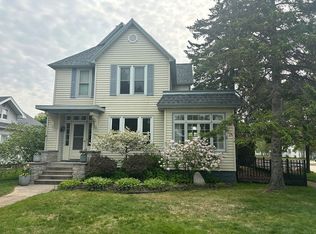 529 S 9th St, Escanaba, MI 49829