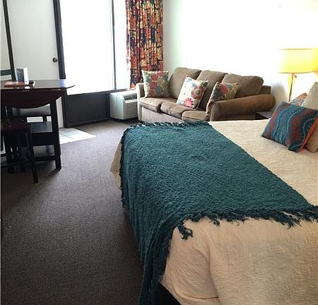 4th image of 7000 N Ocean Blvd #128