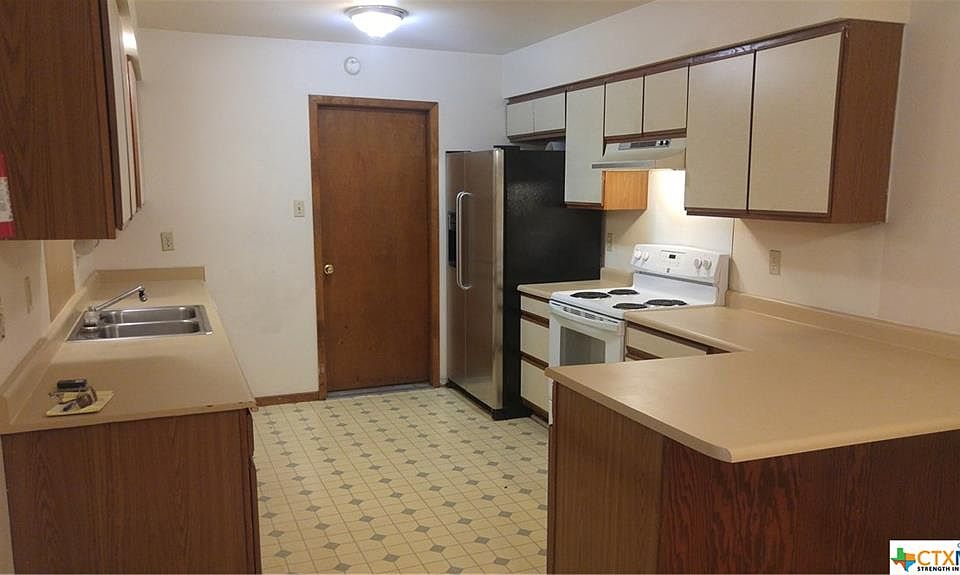 2nd image of 13 Moss Rock Dr