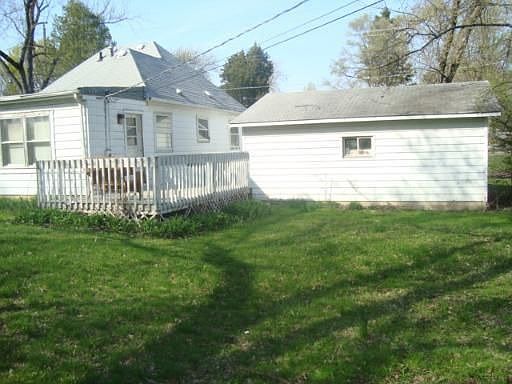 3rd image of 103 E Washington St