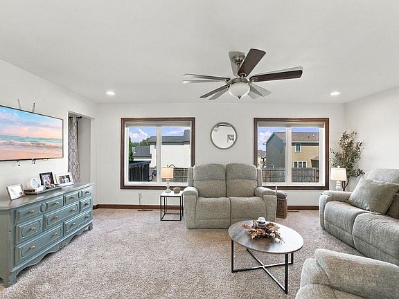 5th image of 207 Quail Dr