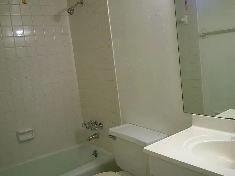 1157 Calle Del Norte #B — Photo 8