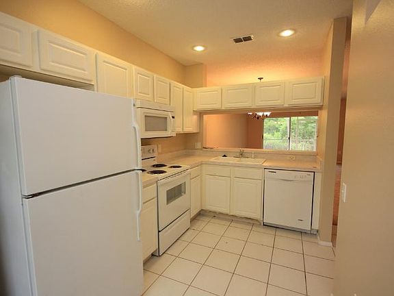 2nd image of 8647 Hunters Key Cir #8647