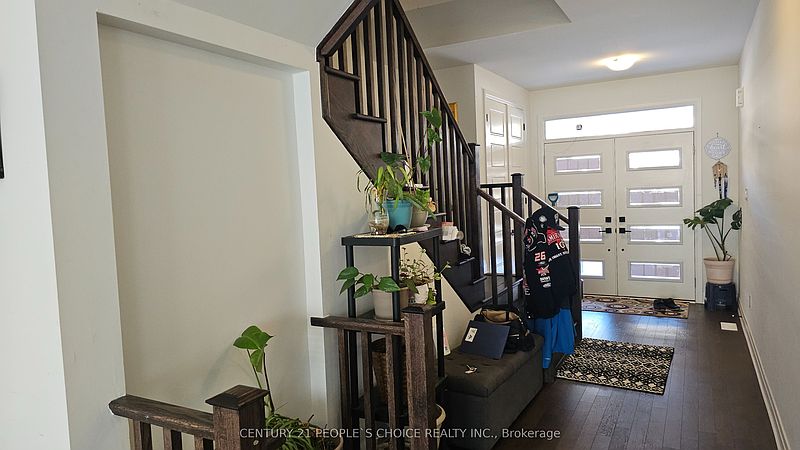 Kitchener House for rent - 4 Bedrooms — photo 11