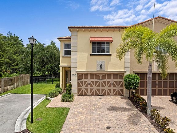 2nd image of 2134 Sabal Tree Court