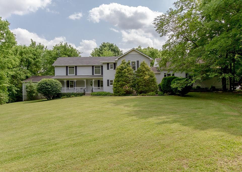 557 Forest Retreat Rd, Hendersonville, TN 37075 | Zillow