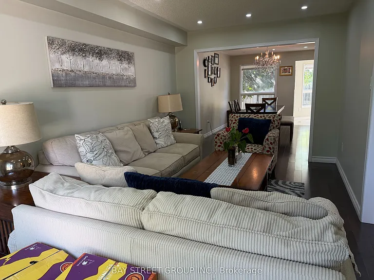 9 Ingleborough Ct — Photo 13