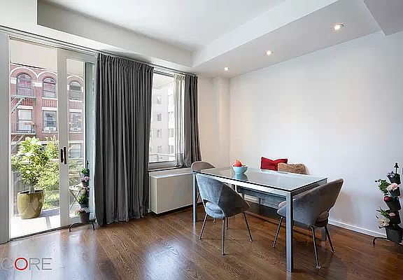 4th image of 271 W 122nd St #C