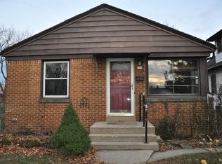 708 S 58th St, West Allis, WI 53214