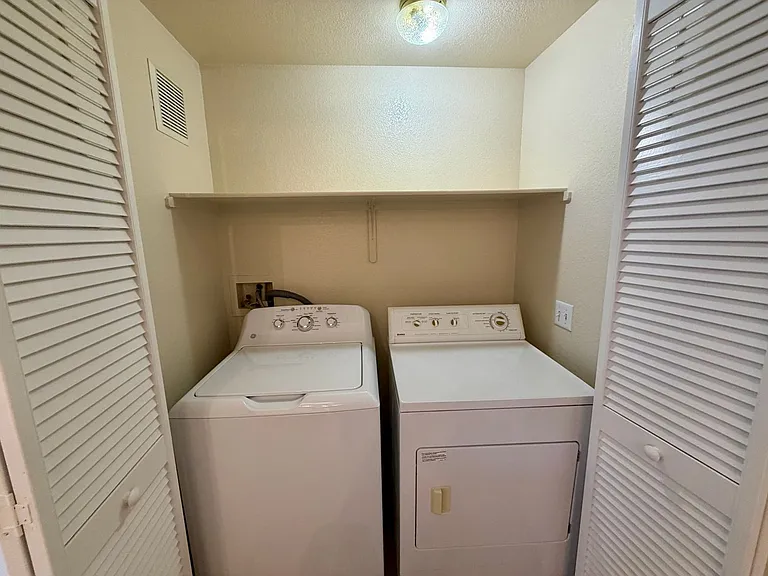 10245 S Maryland Pkwy #136 — Photo 12