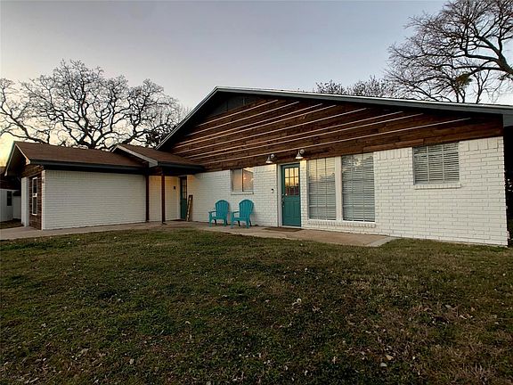 2nd image of 163 Cambridge Dr