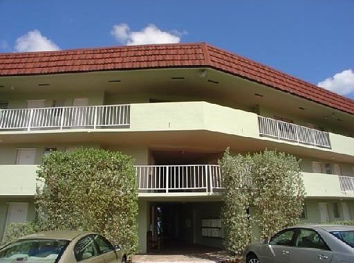 1st image of 18901 NE 14th Ave APT 101