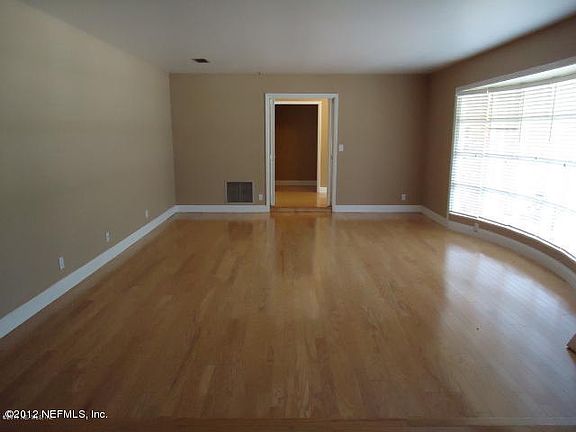 3rd image of 2438 Segovia Ave