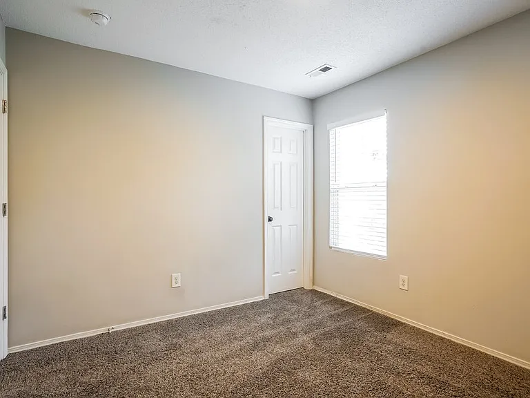 936 Mailwood Dr — Photo 14