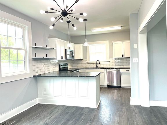 5th image of 511 Lincoln Ave