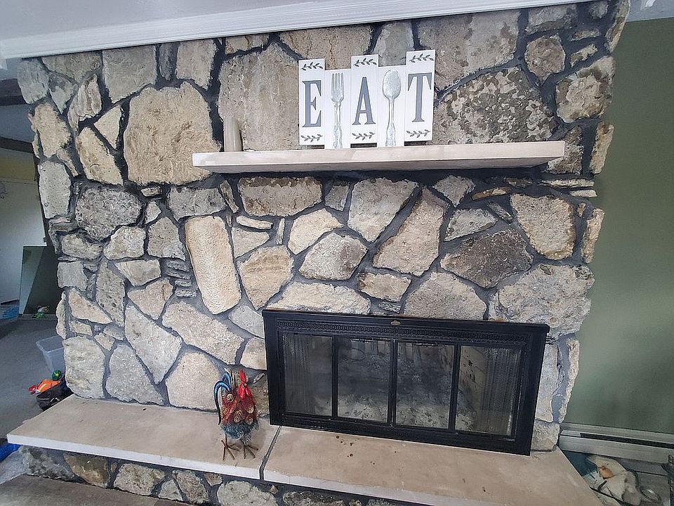 Dining room fireplace 