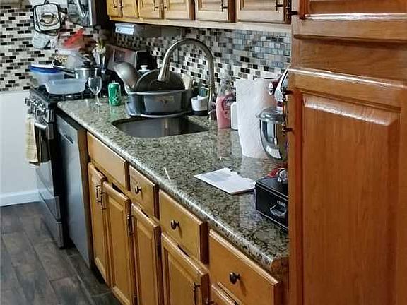 5th image of 205-28 110th Ave