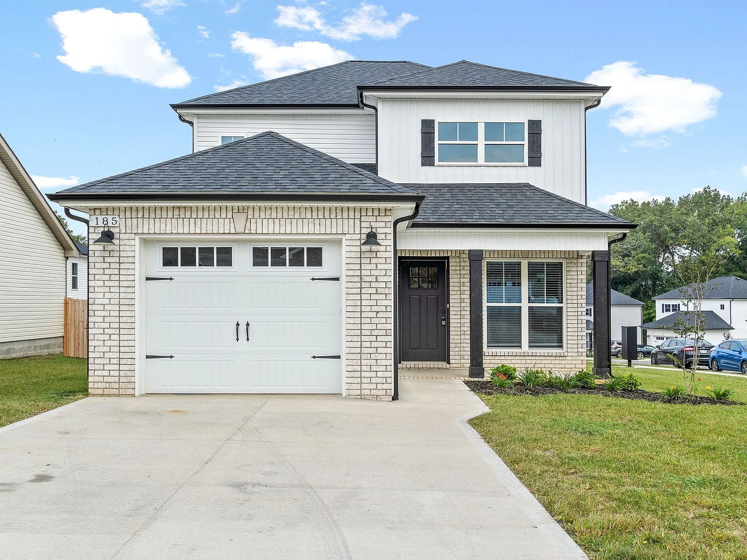 3 bed, 2.0 bath, 1323 sqft, $1,650 — Photo 1