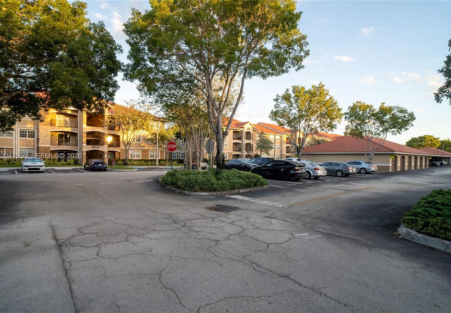 Marquesa Condo — Photo 4