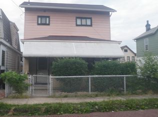 914 Robinson St, Mc Kees Rocks, PA 15136