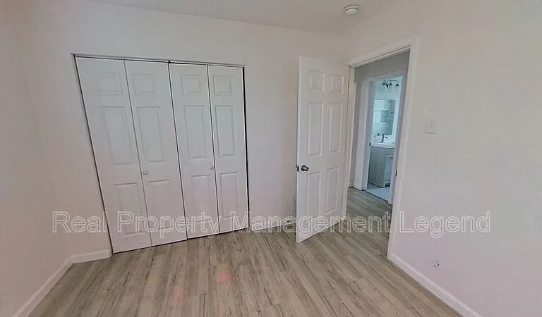 2320 Brockbank Dr — Photo 15