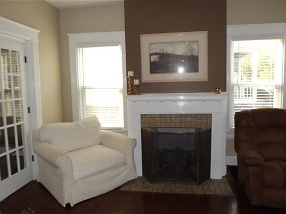 3rd image of 3834 Spencer Ave