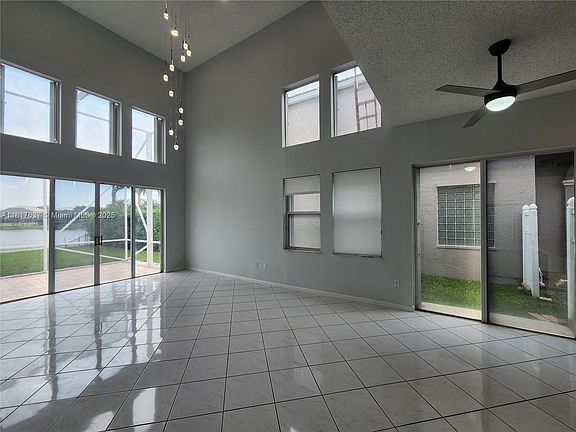 4th image of 15840-15840 NW 16th Ct