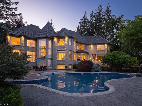 4th image of 4038 Lakeshore Rd
