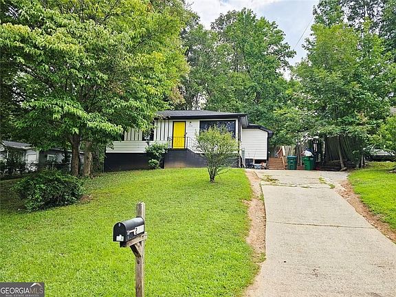 3rd image of 2096 Venesa Cir