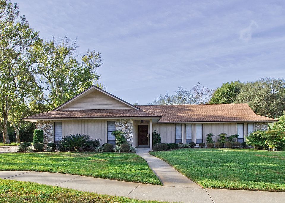 1st image of 241 E Hornbeam Dr