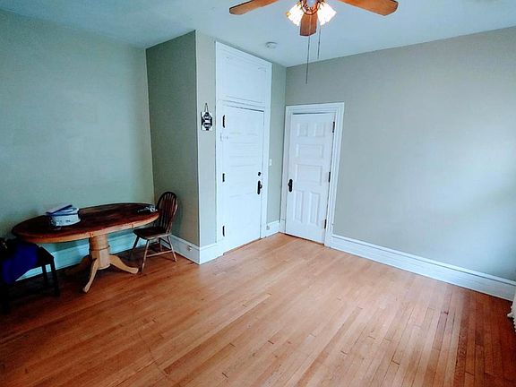 2nd image of 624 Summit Ave #4