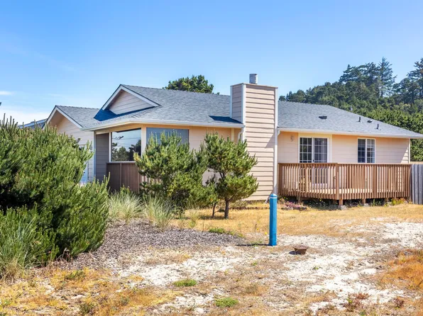 1301 NW Parker Ave, Waldport, OR 97394