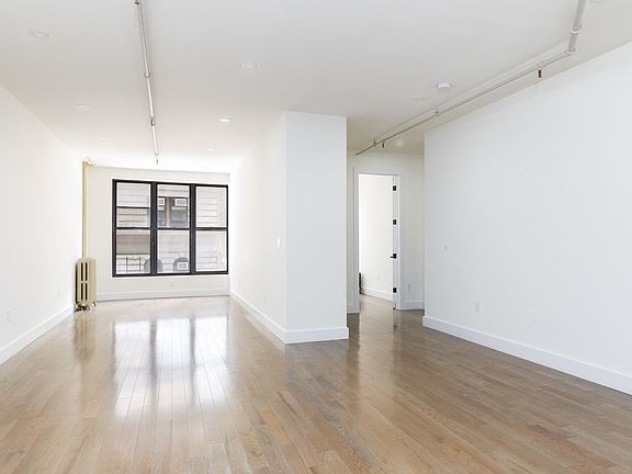 2nd image of 154 W 27th St Rm 3W