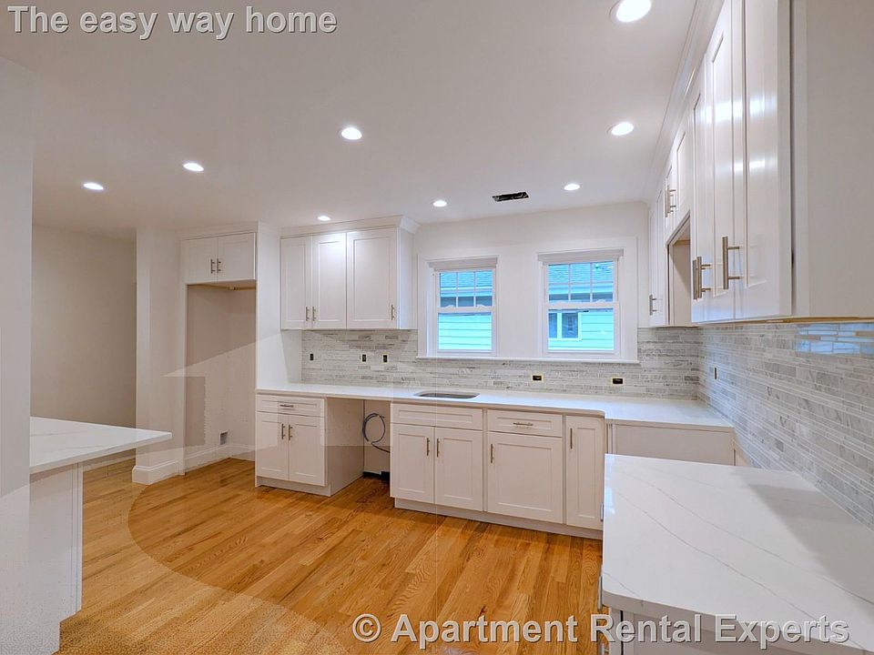 1st image of 34 Brimmer St #3