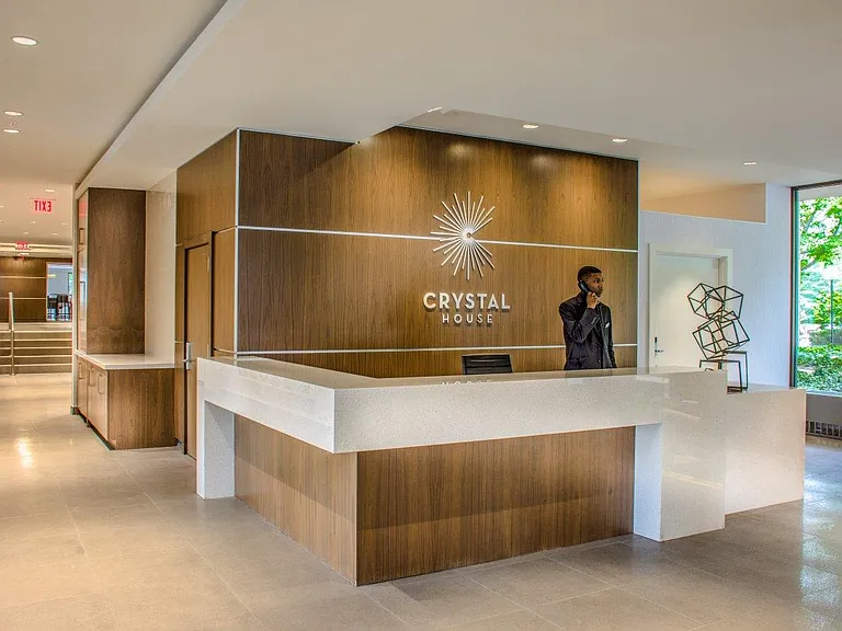 Crystal House — Photo 29