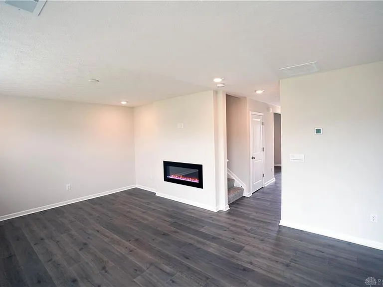 1512 Hawkshead St — Photo 11